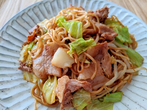 誰でもお手軽！ソース焼きそば